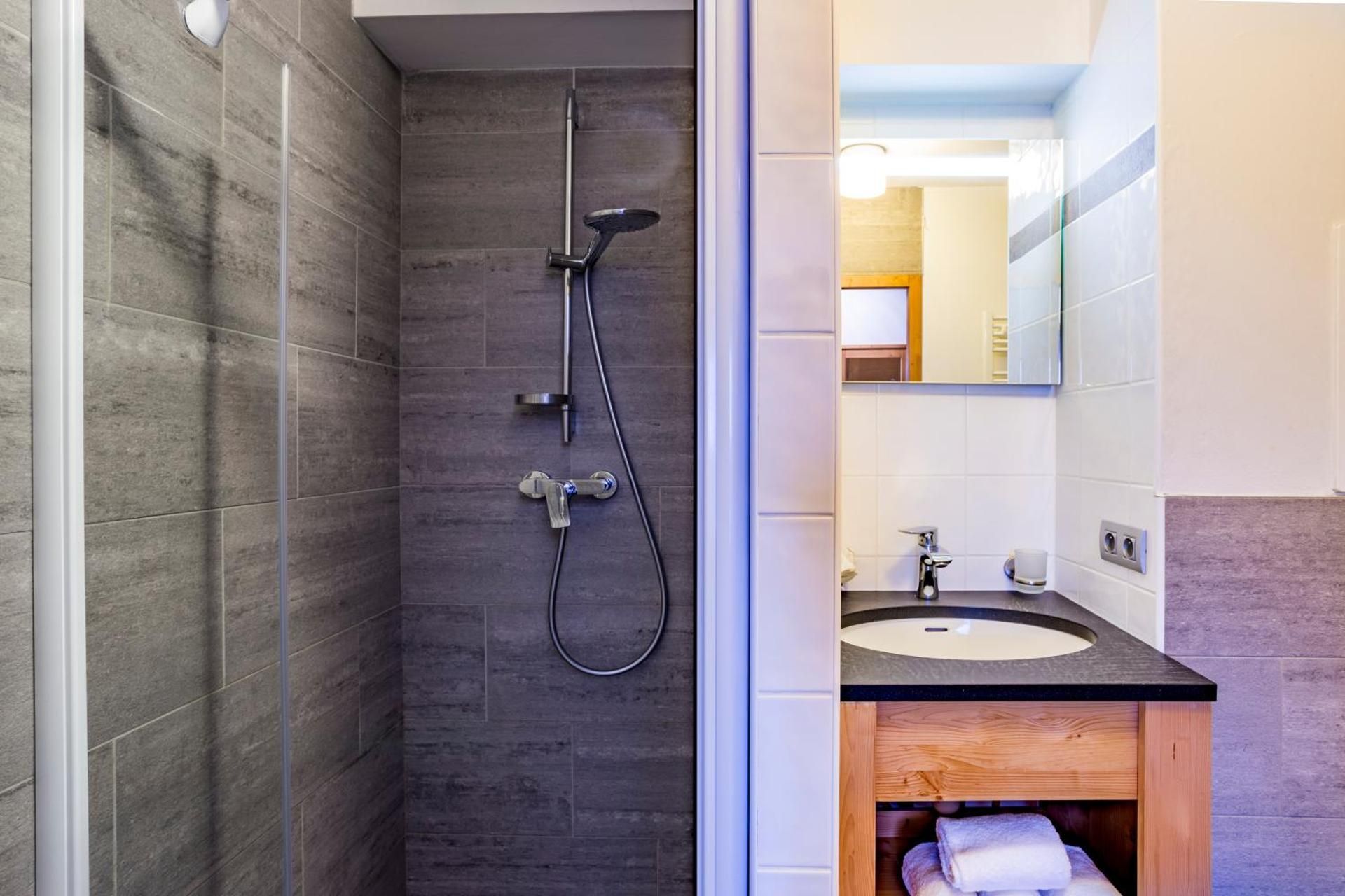 One-Bedroom Apartment (2-4 people)