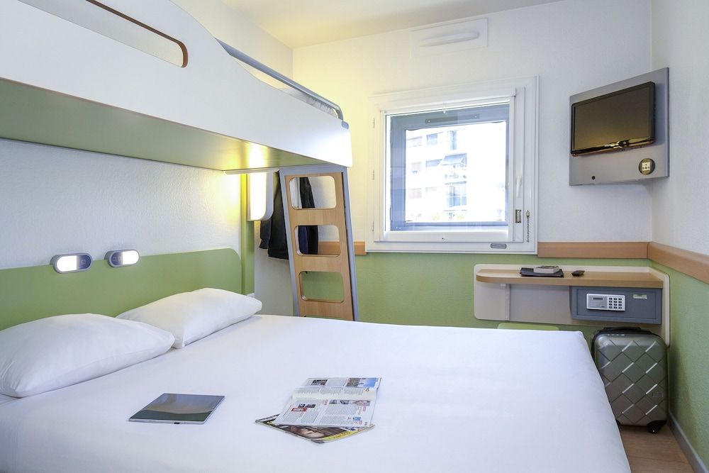 First Inn Hotel Single Room, 1 Double Bed