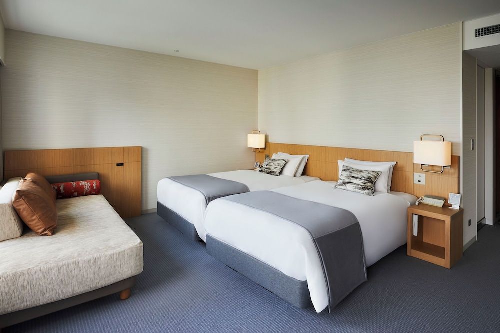 Deluxe Triple Plus Room with Twin Bed