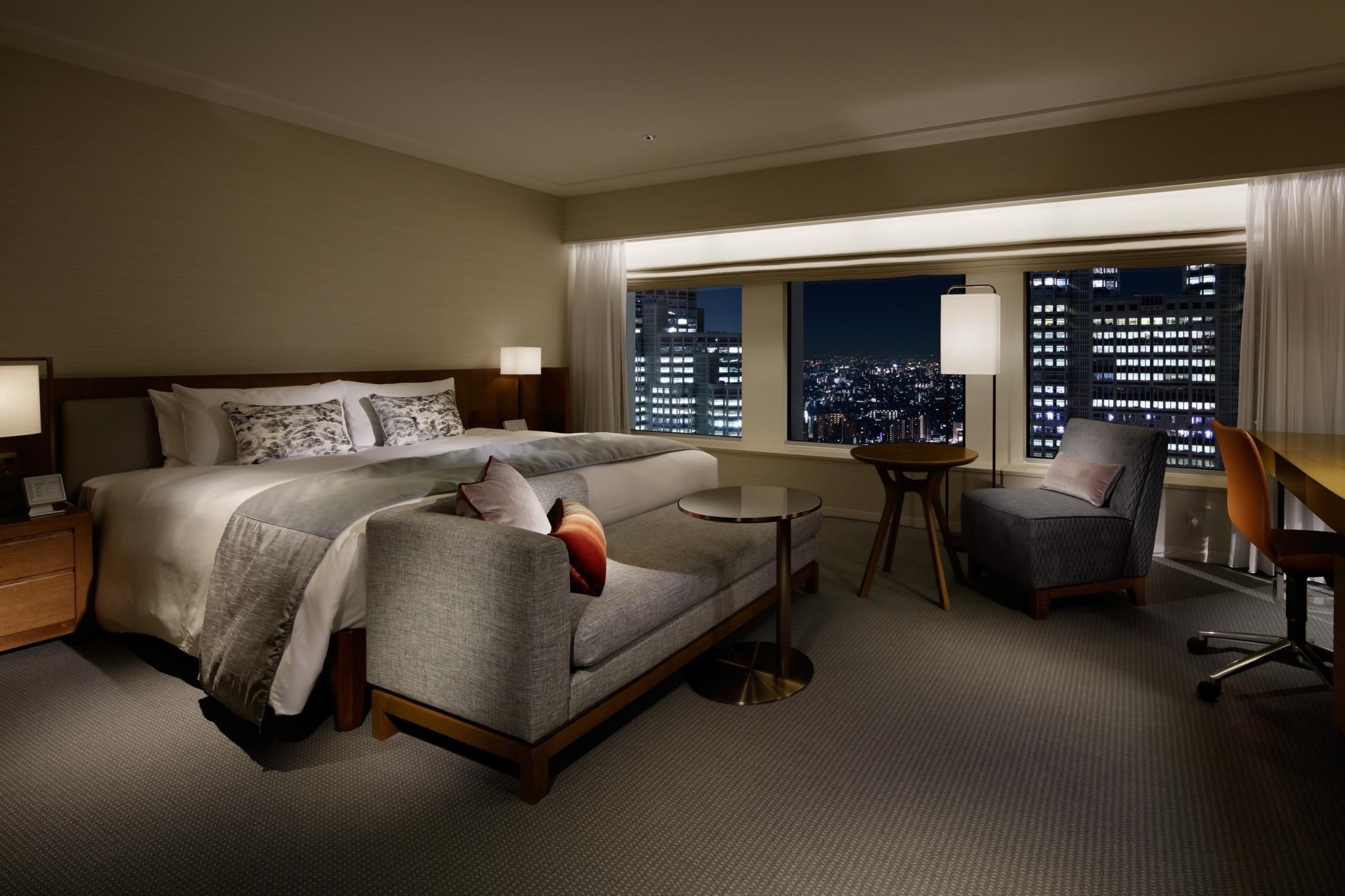 Premier Grand Deluxe King Room - Non-Smoking