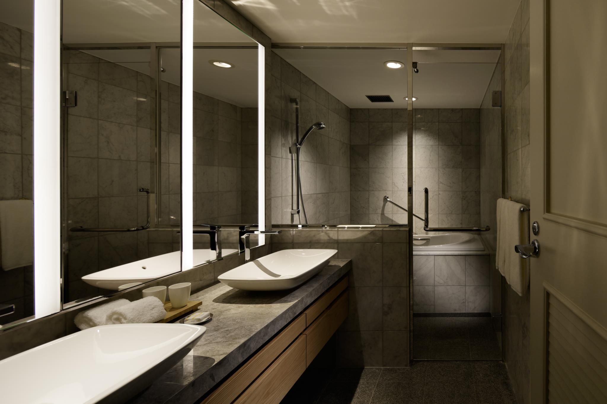 Premier Grand Family Suite - Non-Smoking
