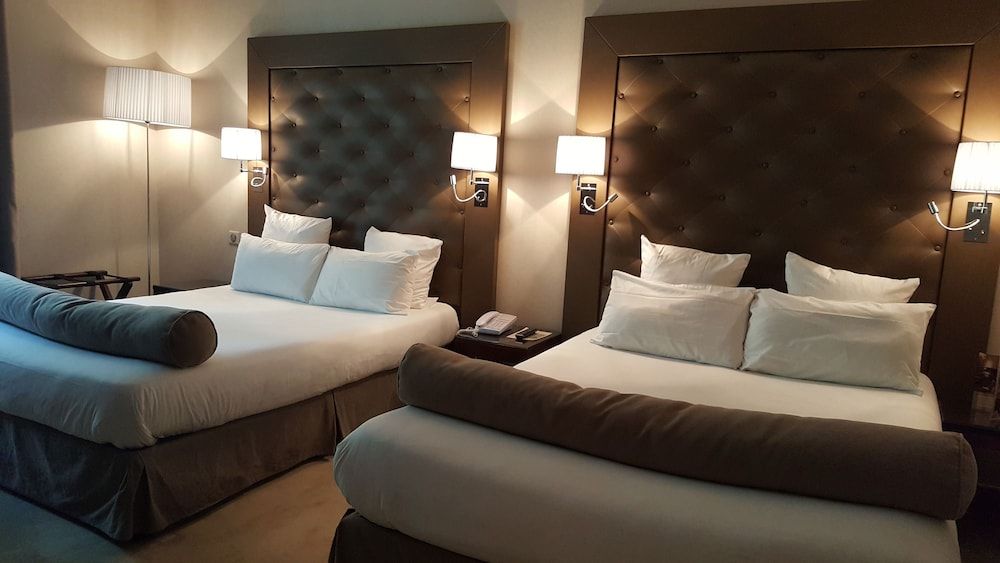 undefined Hôtel Saint Cyr Etoile 3