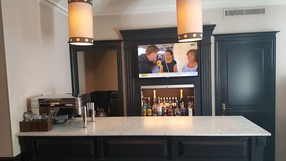 undefined Hôtel Saint Cyr Etoile 10