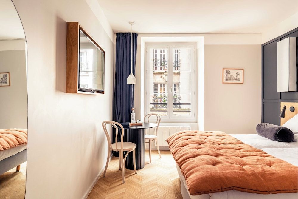 Maison Traversière Premium Twin Room 4