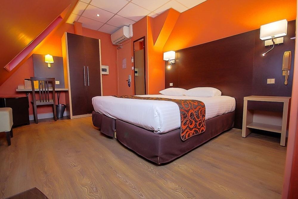 Hôtel des Trois Gares Double Room 2