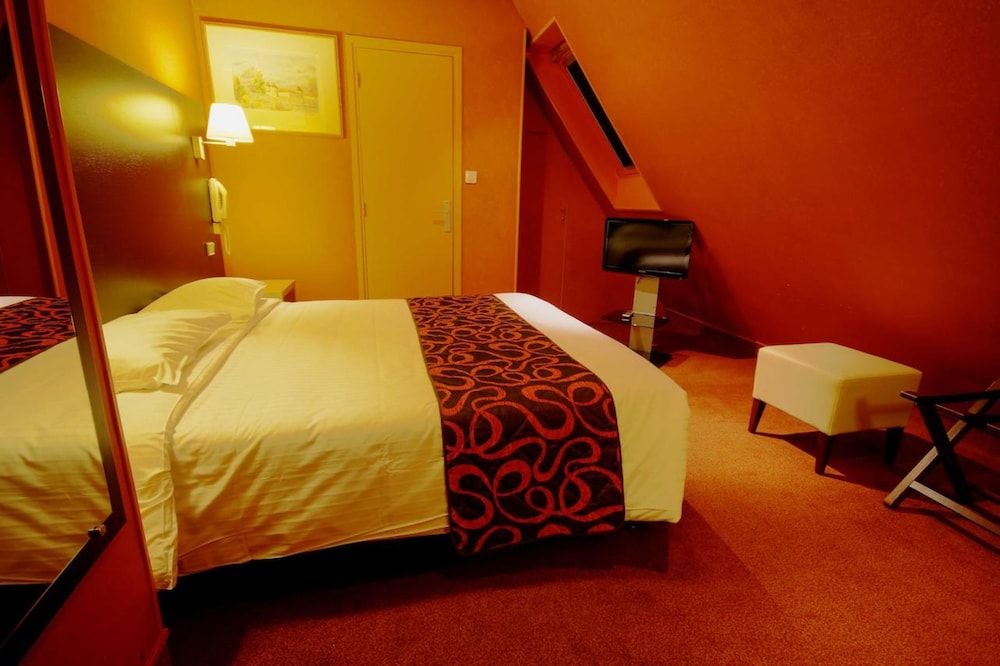 undefined Hôtel des Trois Gares 5