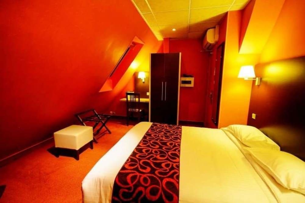 Hôtel des Trois Gares Double Room 3