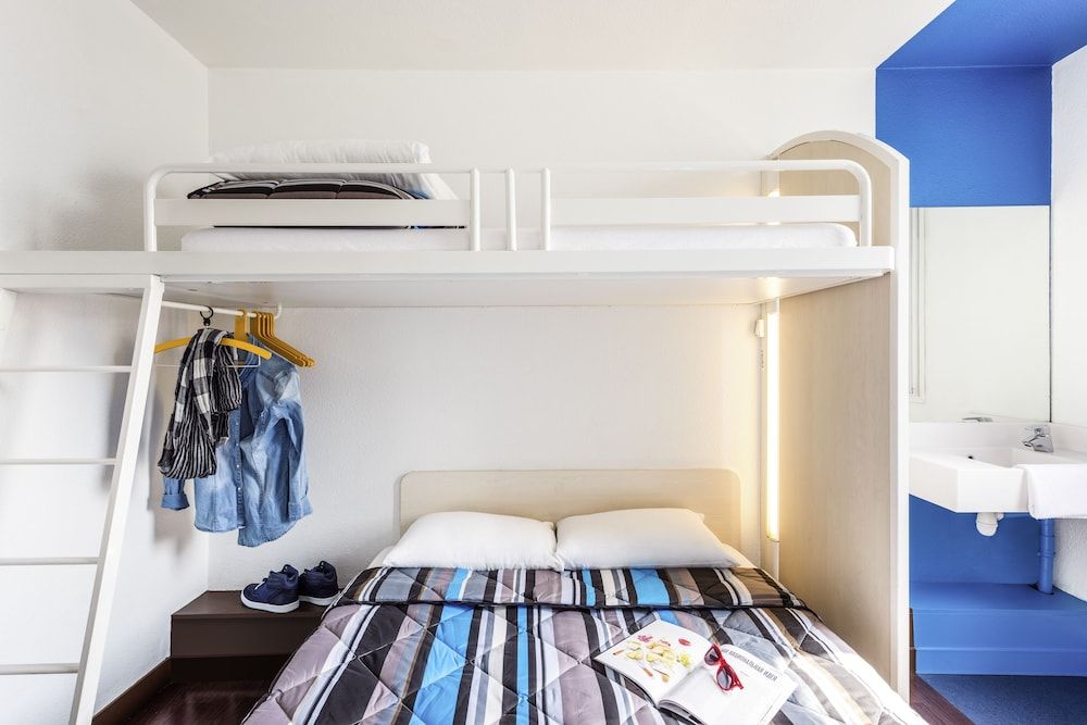 Room, Multiple Beds