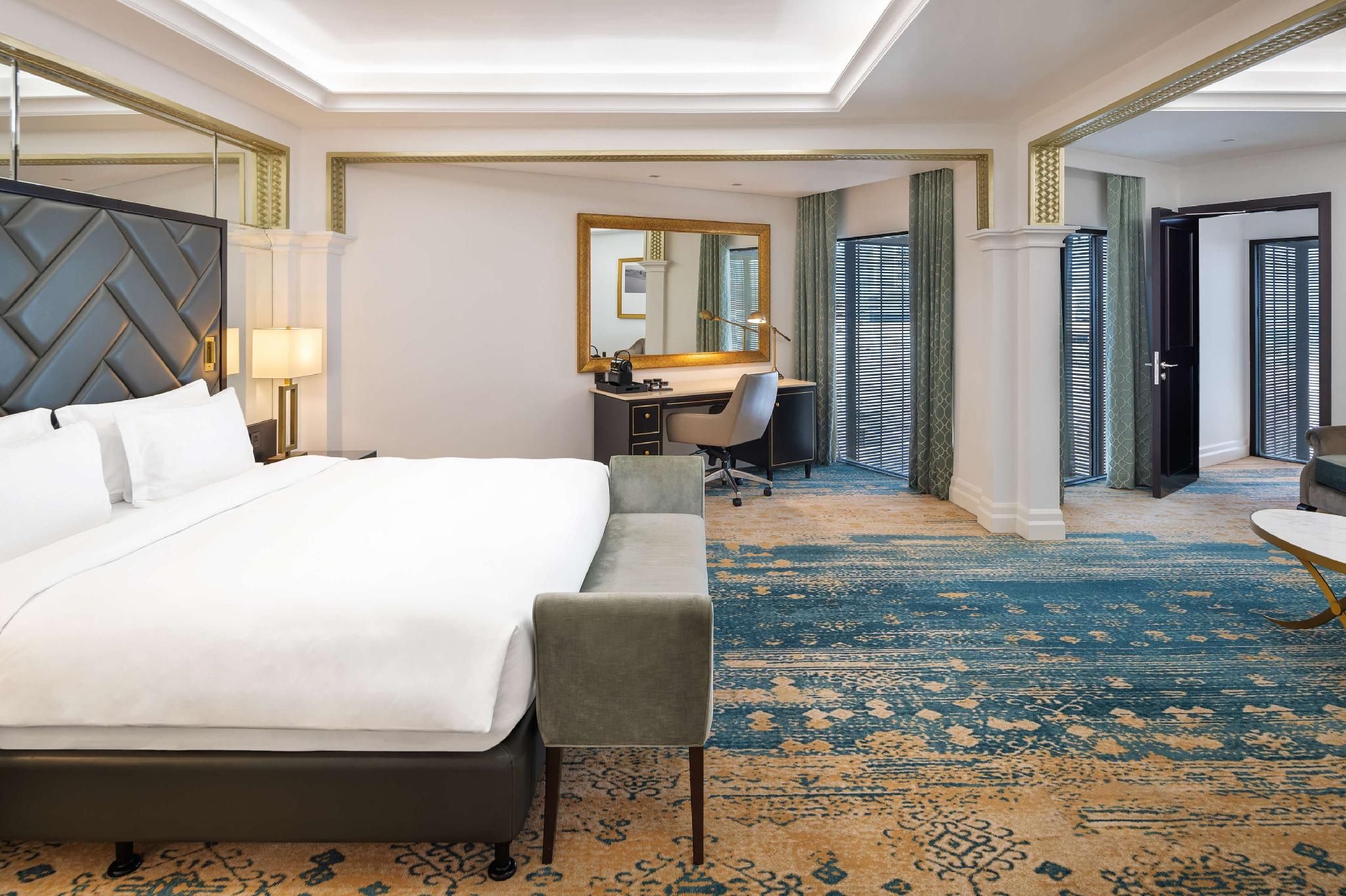 Presidential Suite - Lounge Access