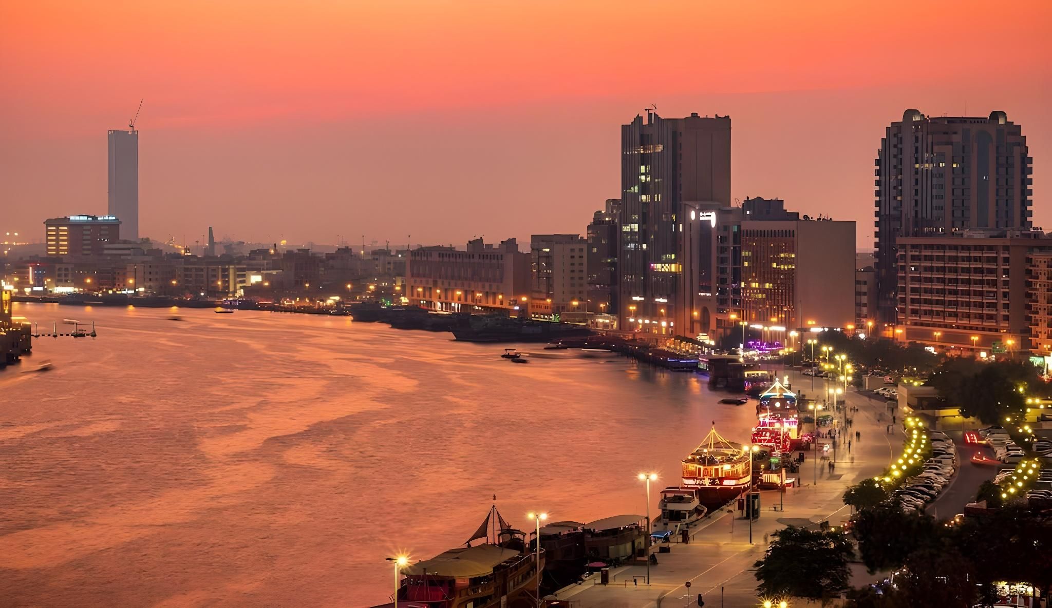 Radisson Blu Hotel, Dubai Deira Creek Standard Room Creek View & Balcony 13