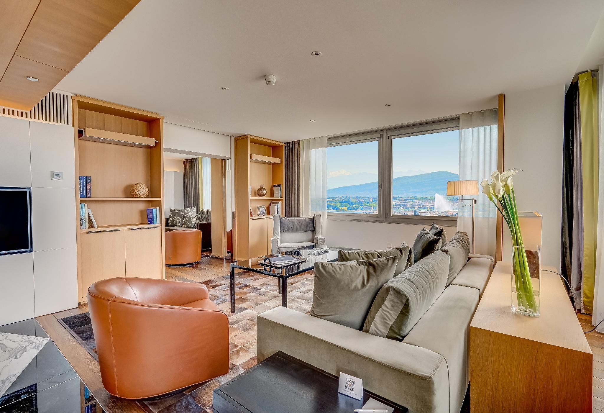 Presidential Suite Lake View