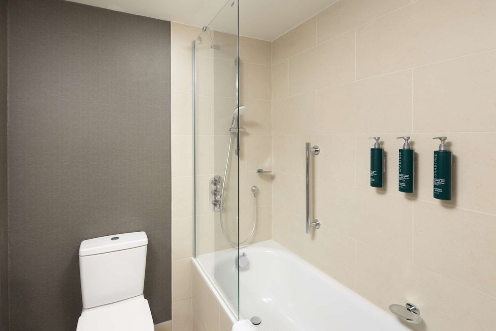 Doubletree by Hilton Luxembourg Double Room, 1 Queen Bed 3