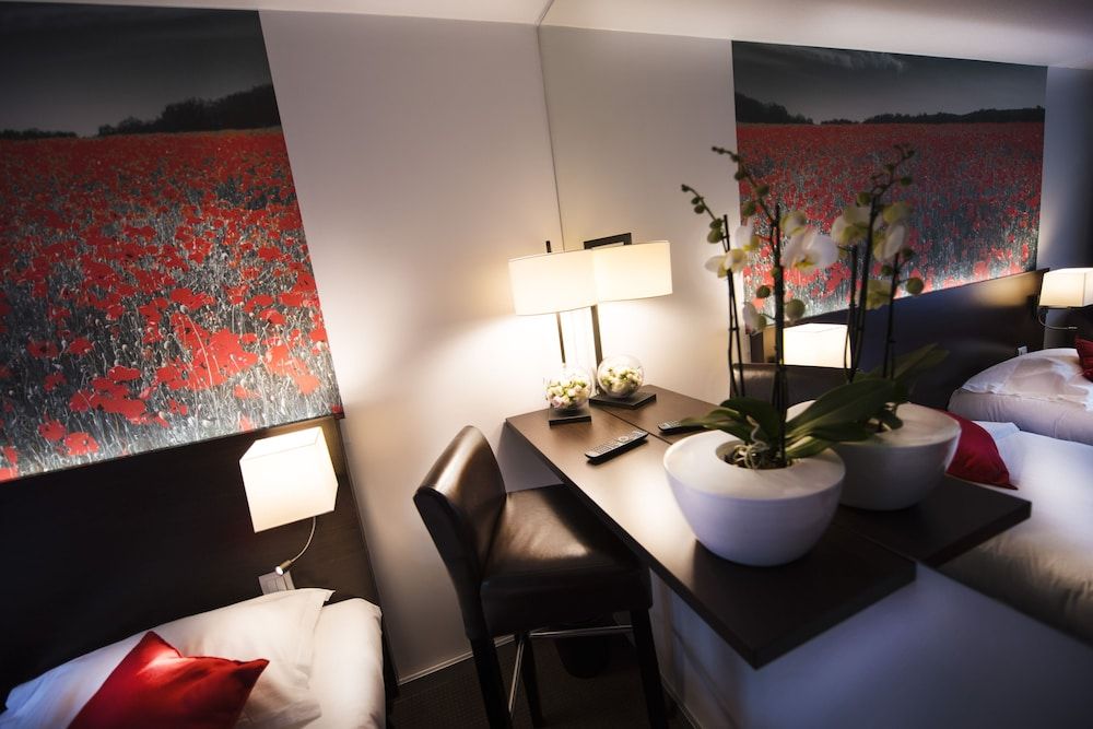 Hôtel Pavillon des Gâtines Triple Room 4