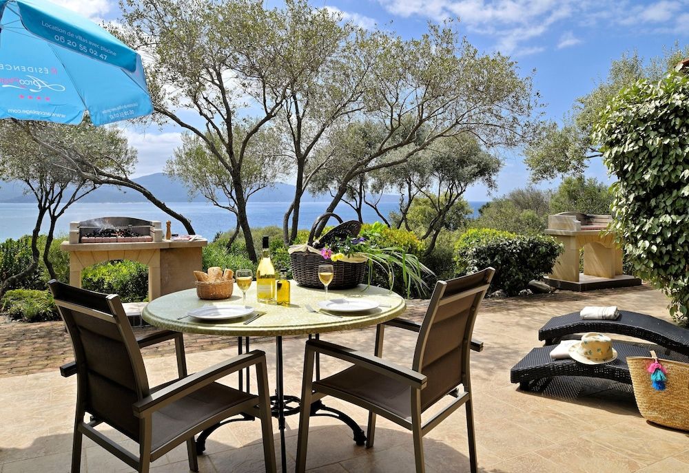 Superior House, 1 Bedroom, Pool Access, Sea View
