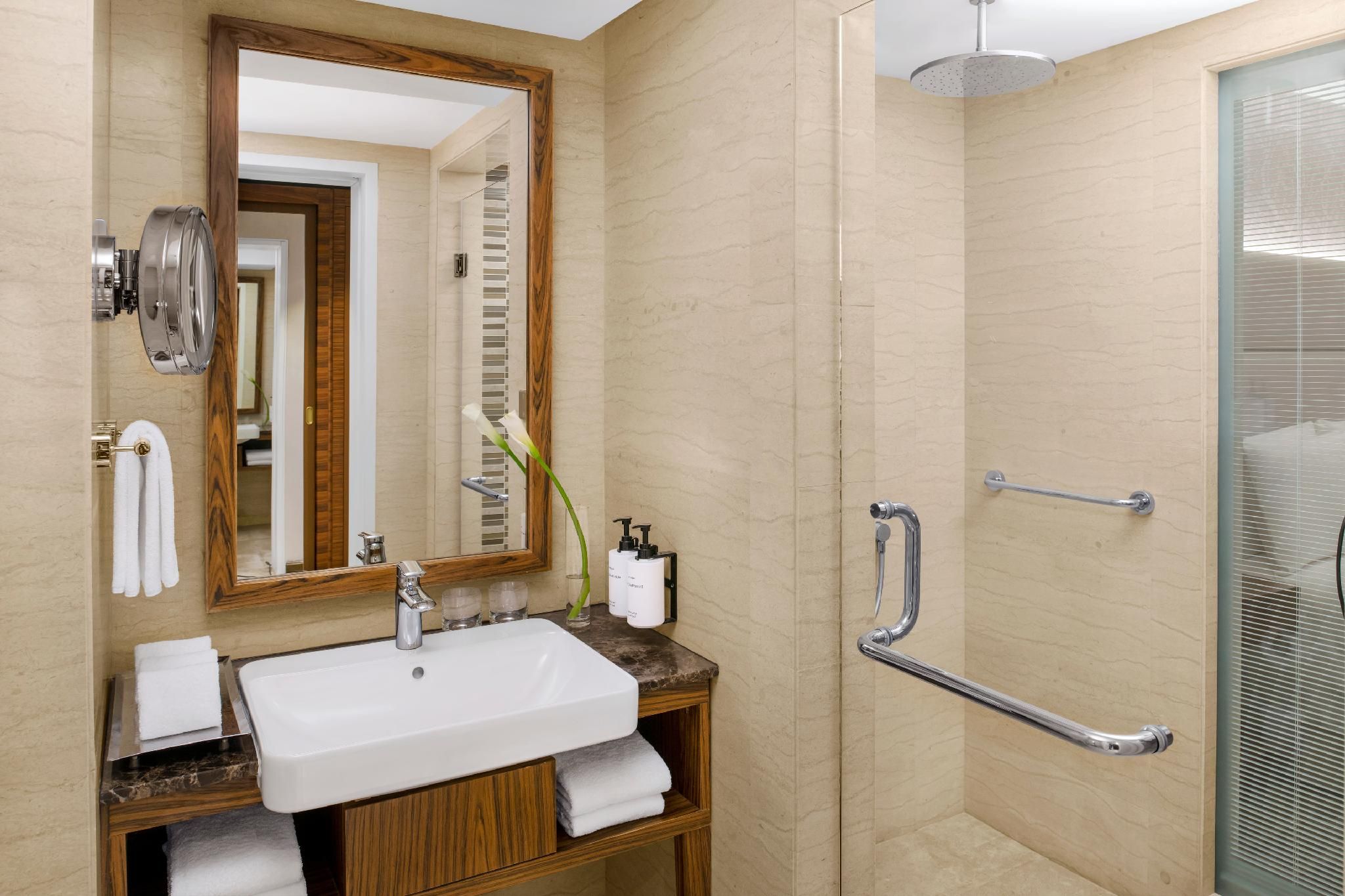 undefined InterContinental Bahrain by IHG 9