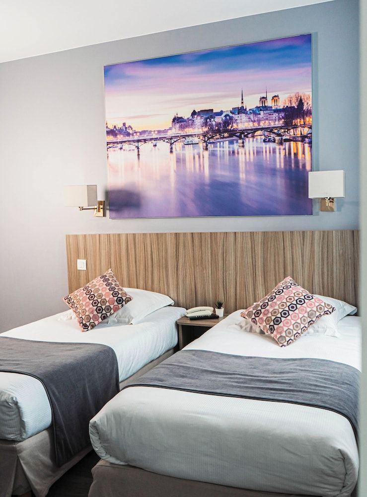 Avia Saphir Montparnasse Twin Room 11