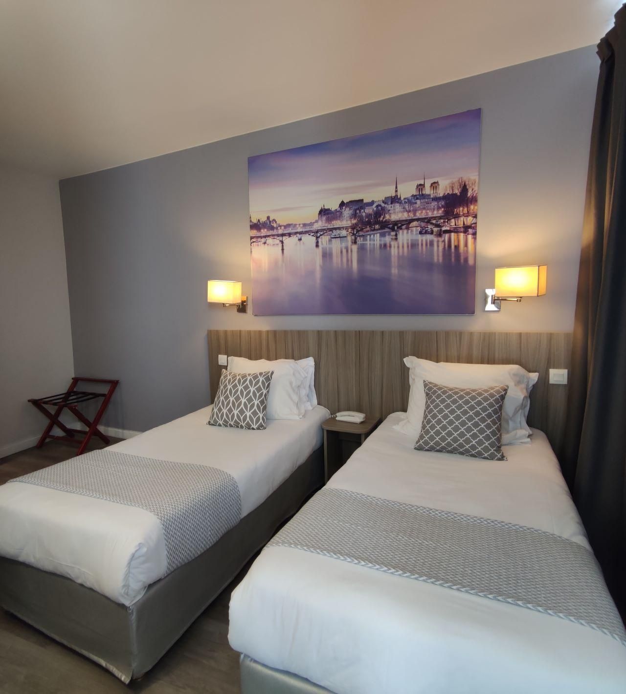 Avia Saphir Montparnasse Twin Room 12