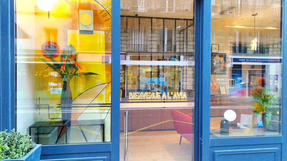 undefined Avia Saphir Montparnasse 6