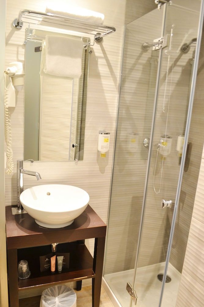 Hôtel de l'Exposition Tour Eiffel Twin Room 6