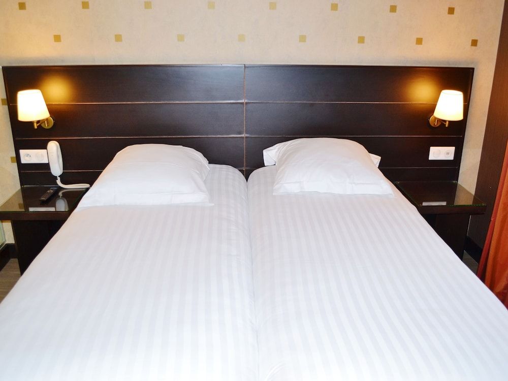 Hôtel de l'Exposition Tour Eiffel Twin Room 3