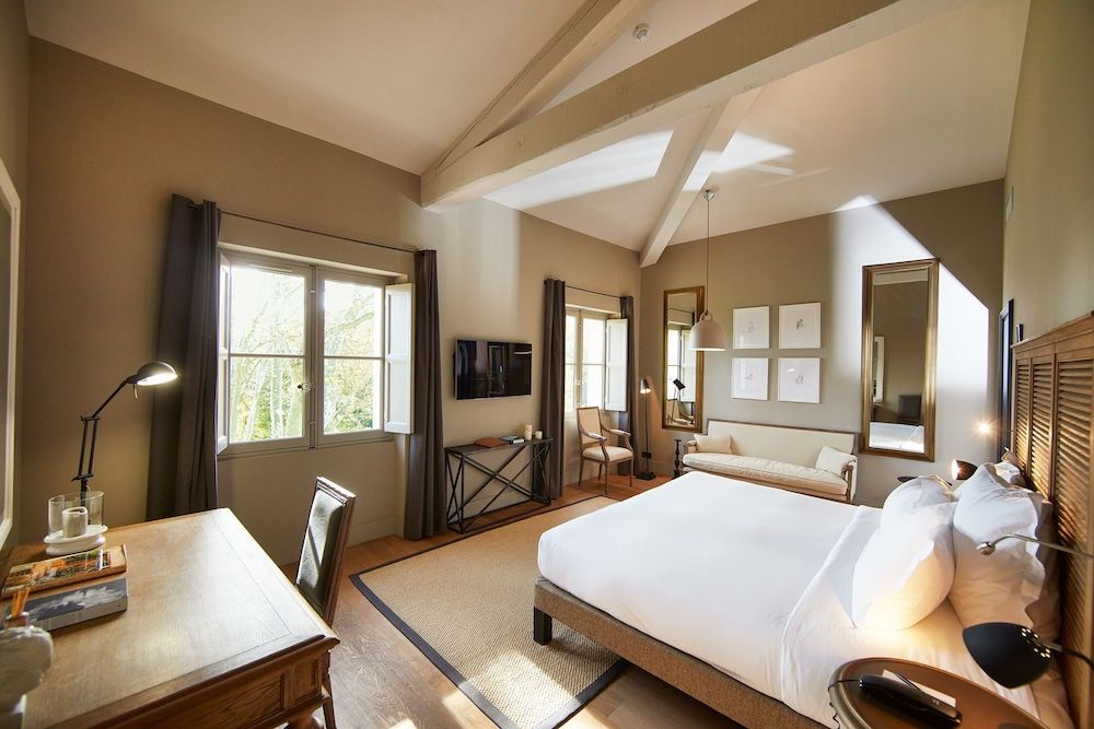 Prestige Room