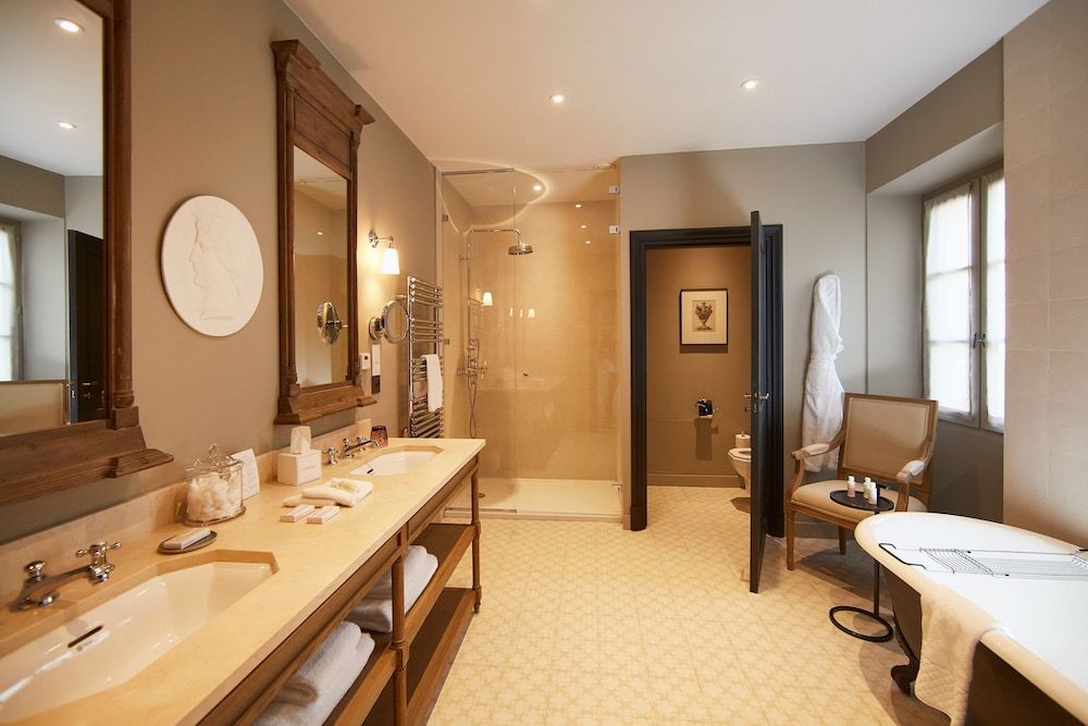 Prestige Room
