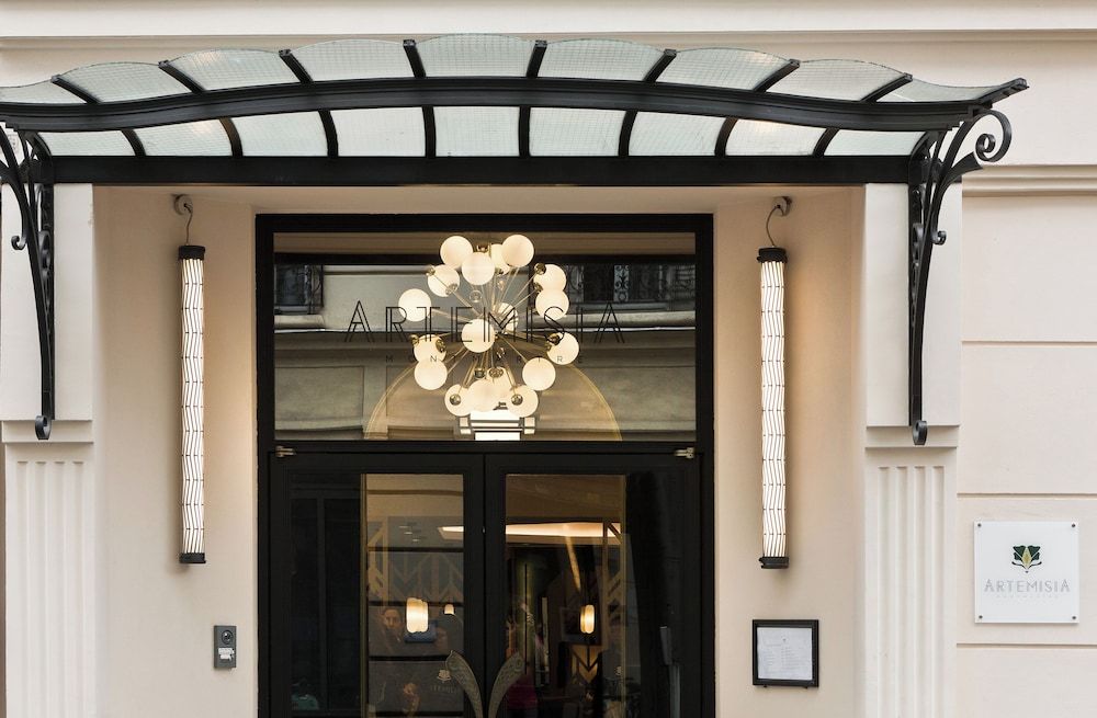 undefined Artemisia Montmartre 6