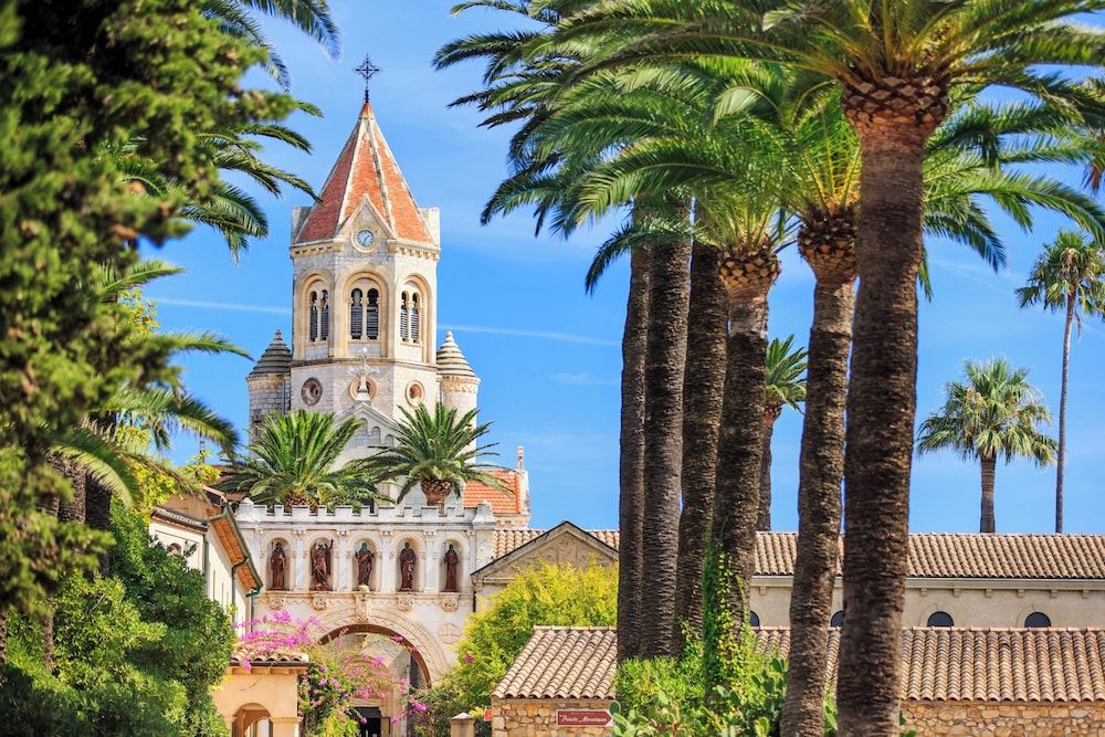 undefined Carlton Cannes, a Regent Hotel 9