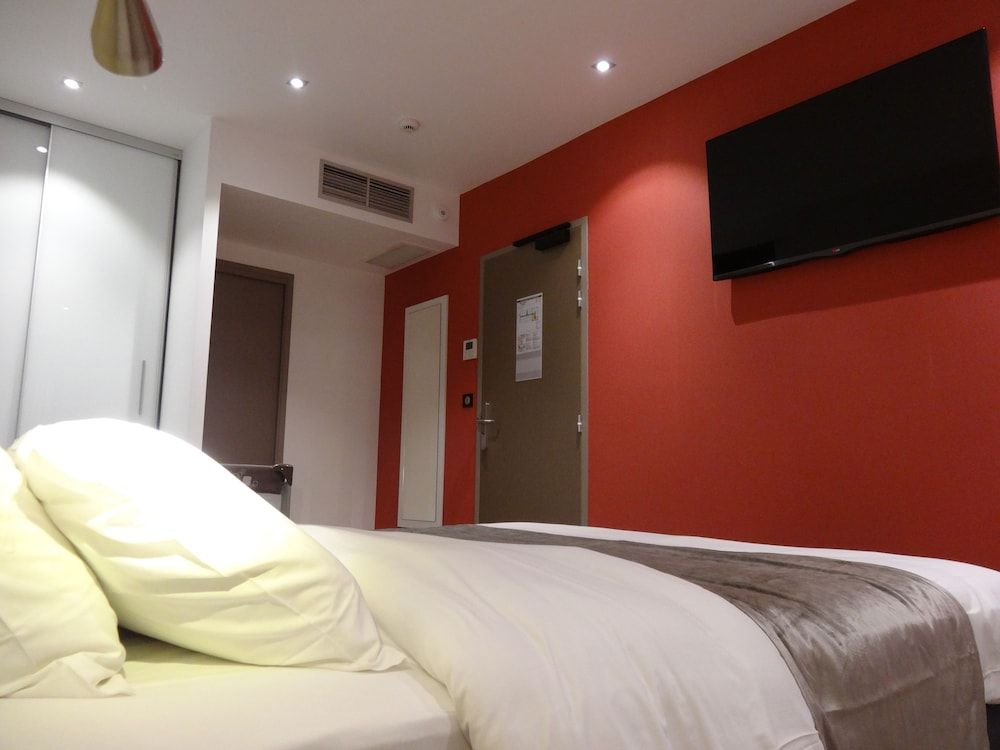 Hôtel de la Paix Standard Double Room 2