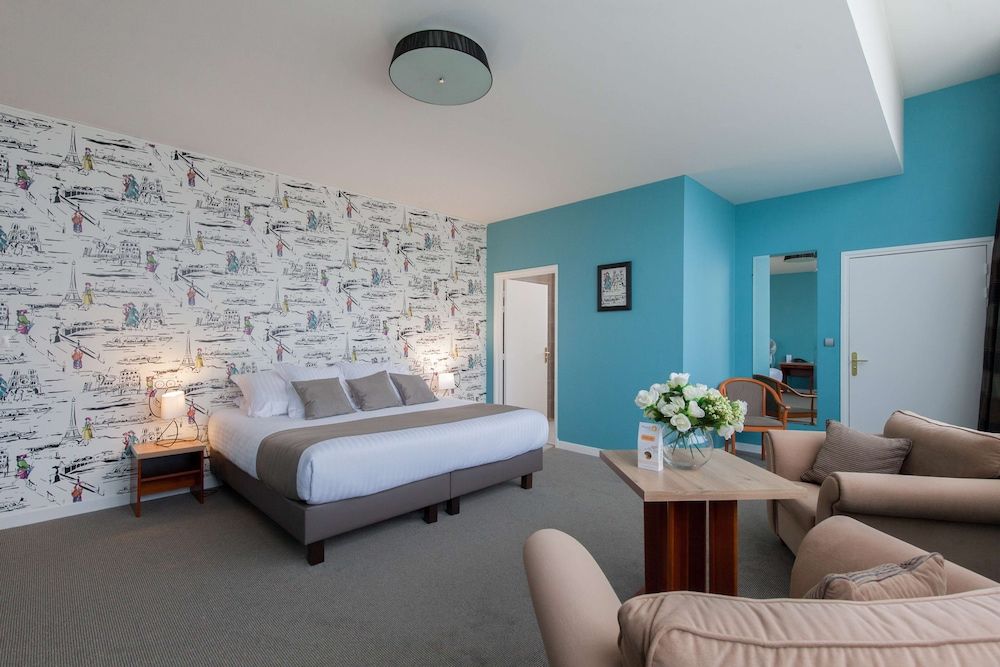 Junior Suite, 1 King Bed, Non Smoking (Twin bed on request)