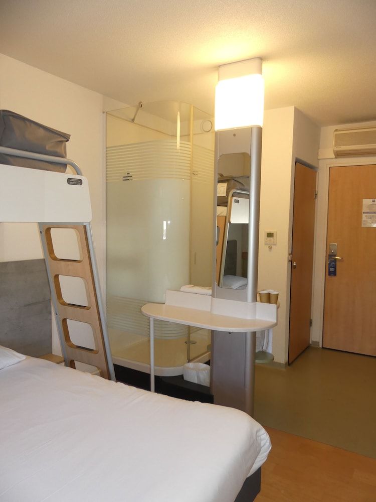 Triple Room, Multiple Beds