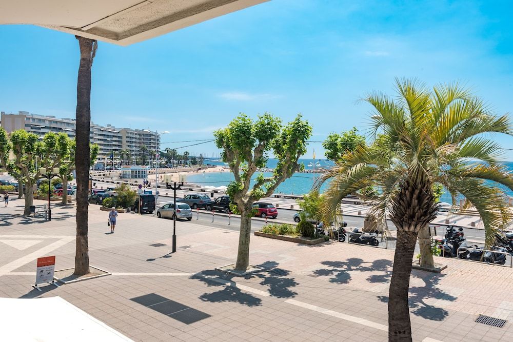 Mercure Saint Raphael Centre Plage Classic Room, 1 Double Bed, Sea View 7