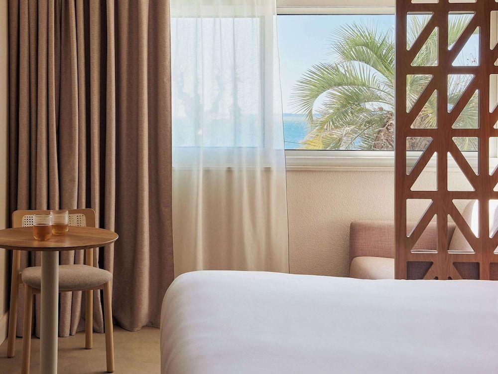 Mercure Saint Raphael Centre Plage Classic Room, 1 Double Bed, Sea View 11