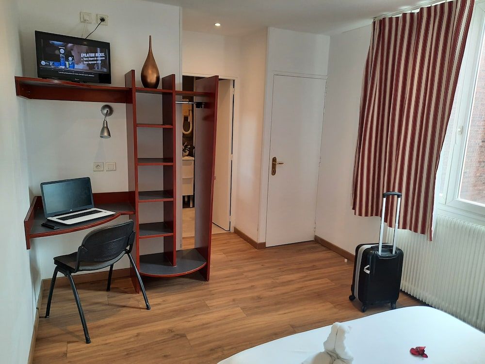 Hôtel le Clémenceau Double Room 9