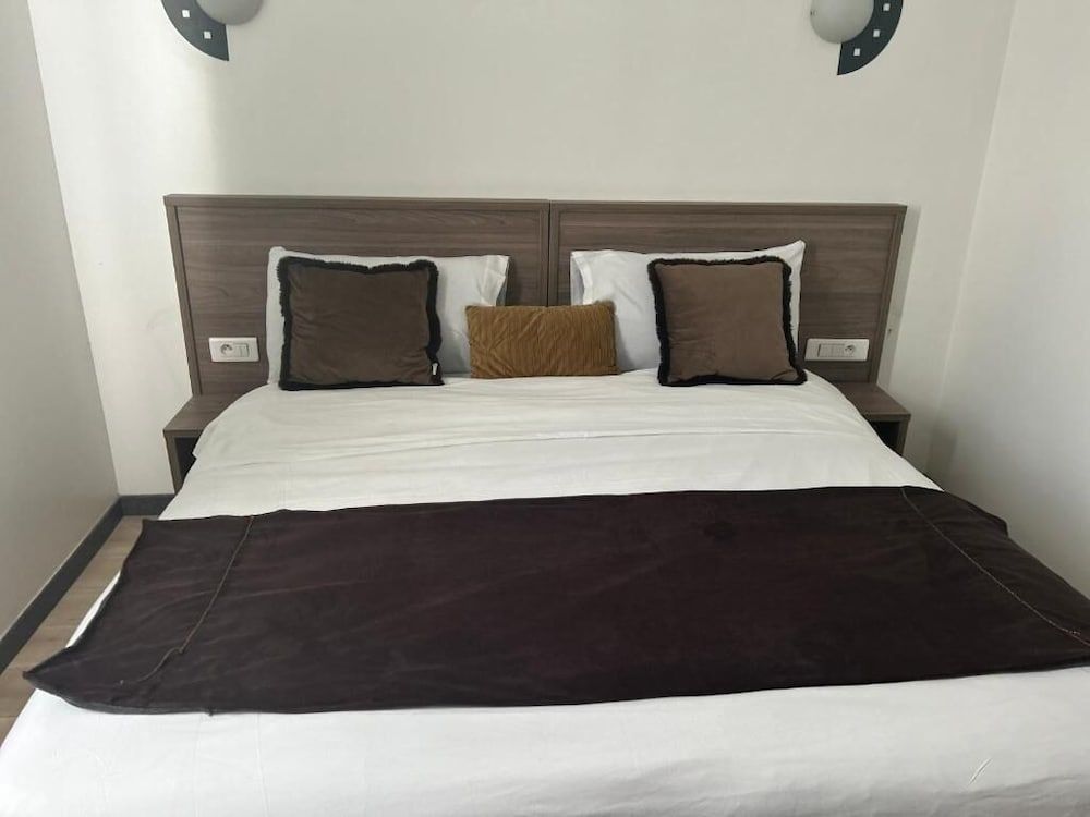 Hôtel le Clémenceau Double Room 3