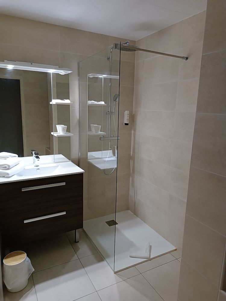 Hotel des Deux Moulins Superior Double Room 11