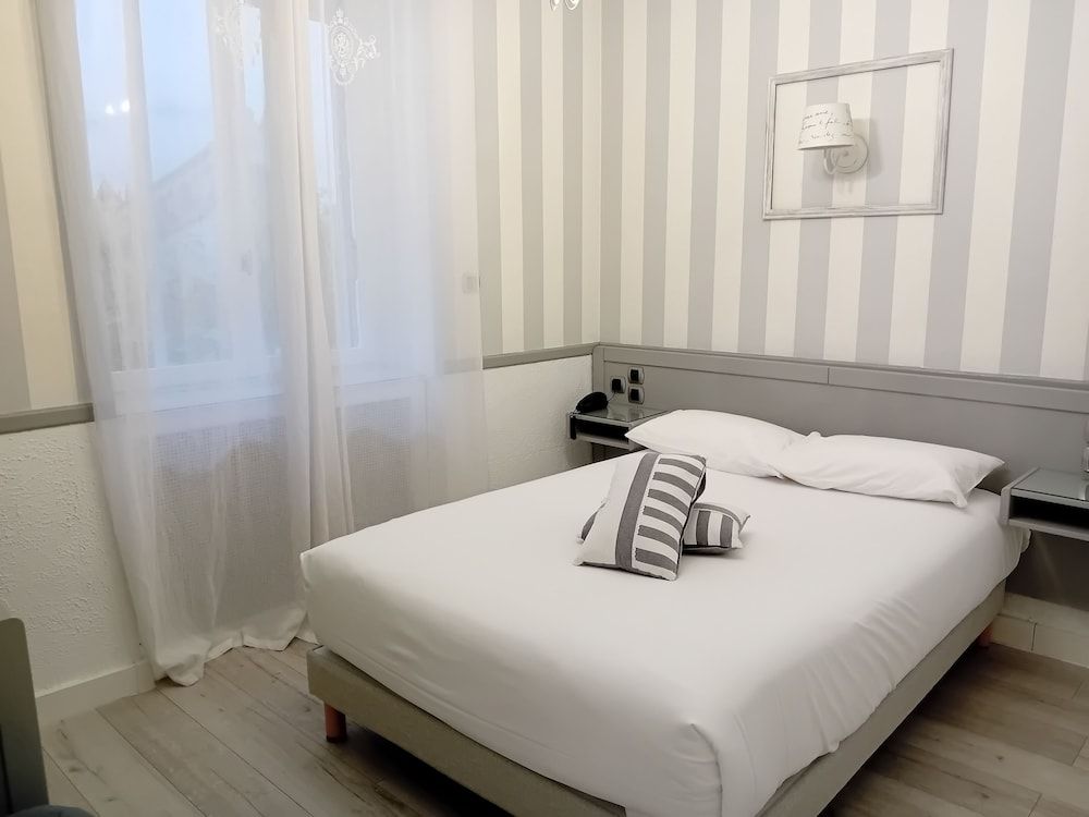 Hotel des Deux Moulins Single Room 7