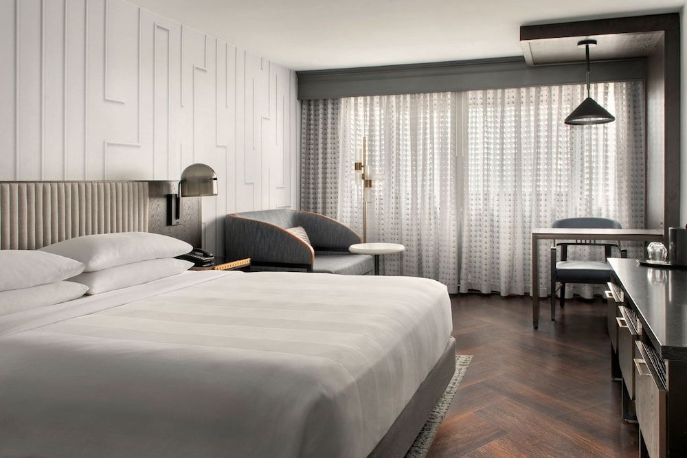 Boston Marriott Copley Place Room, 1 King Bed 3