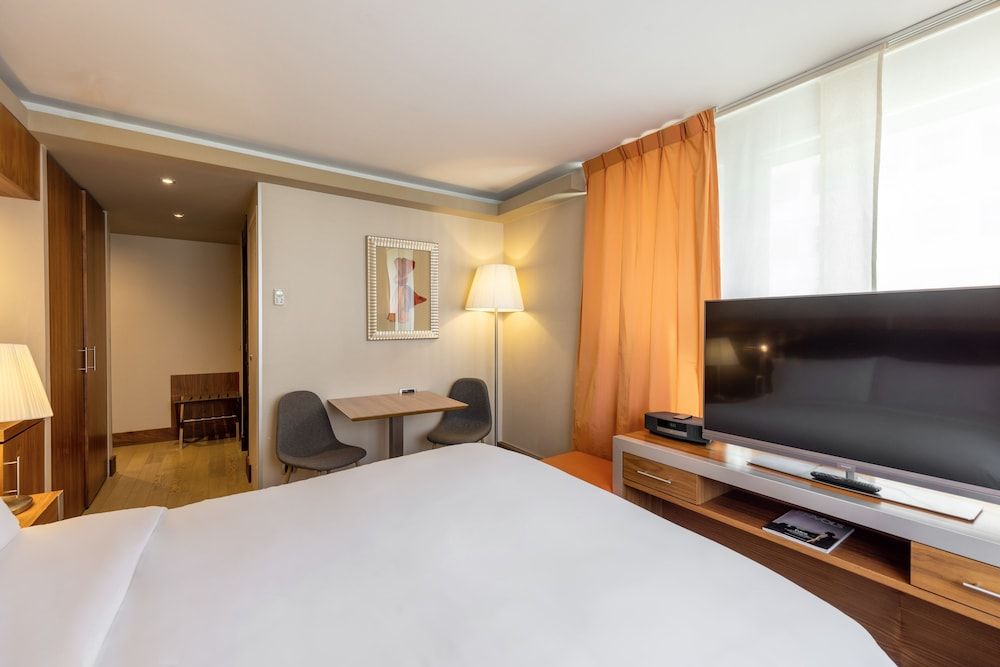 Sofitel Lyon Bellecour Classic Room, 1 Double Bed 5