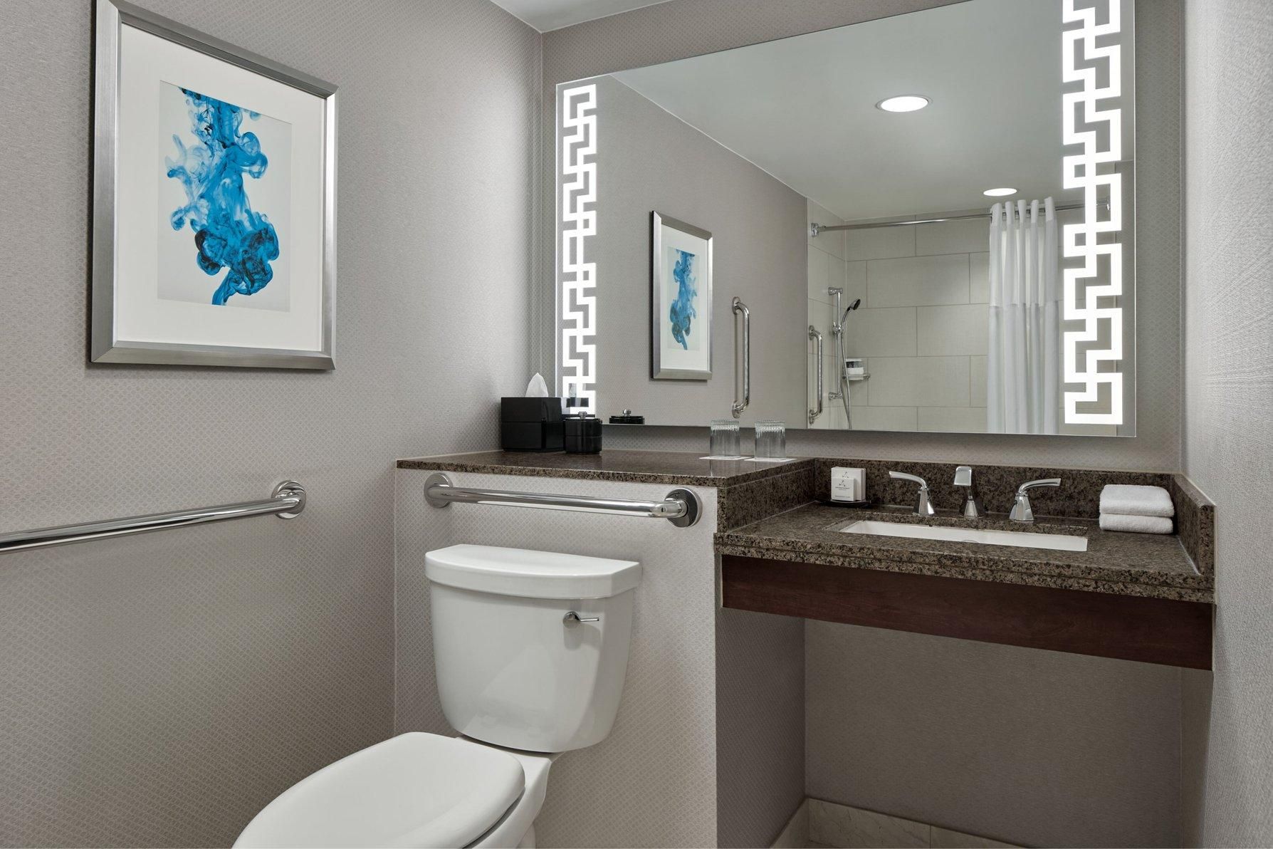 JW Premium Room, Larger Guest room, 1 King, Monument view