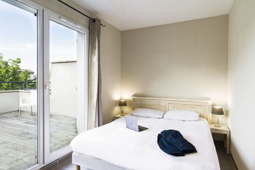 Garden & City Mont Ventoux - Malaucène Apartment, 2 Bedrooms (for 8) 2