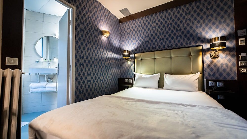 Hôtel du Parc Double Room 9