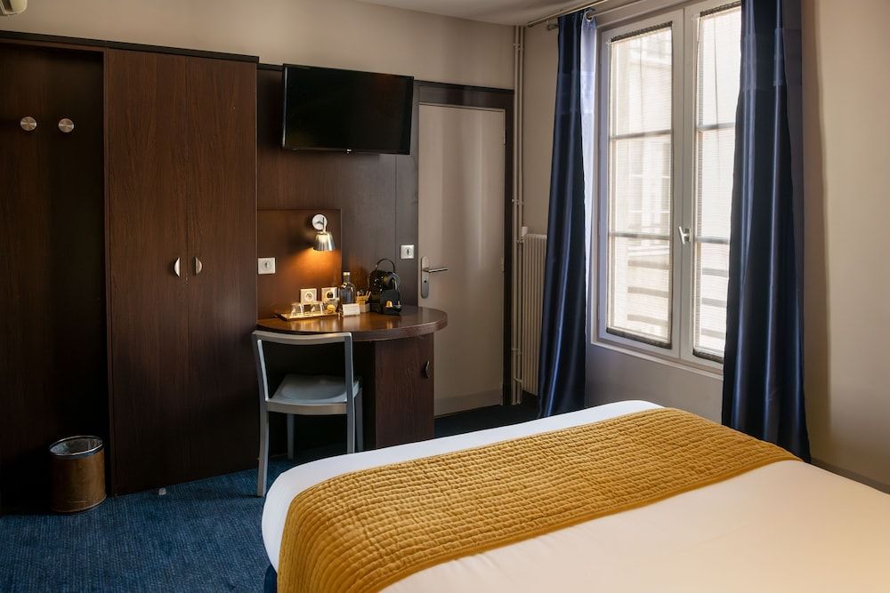 Hôtel du Parc Double Room 3