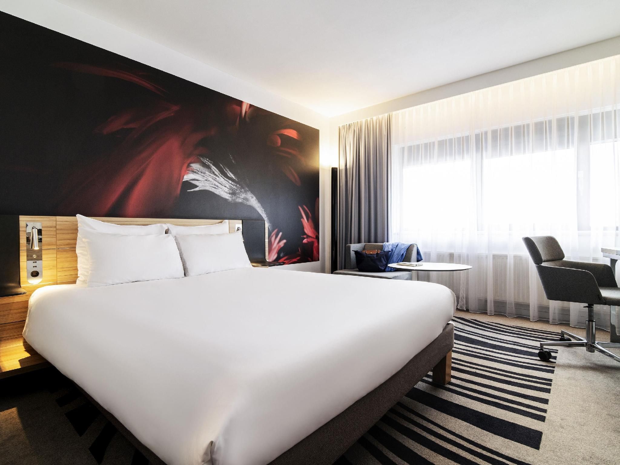 Novotel Amsterdam City Superior Room With 2 Single Beds 2