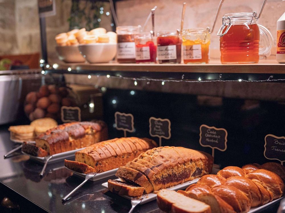 undefined Ibis Styles Paris Batignolles 10