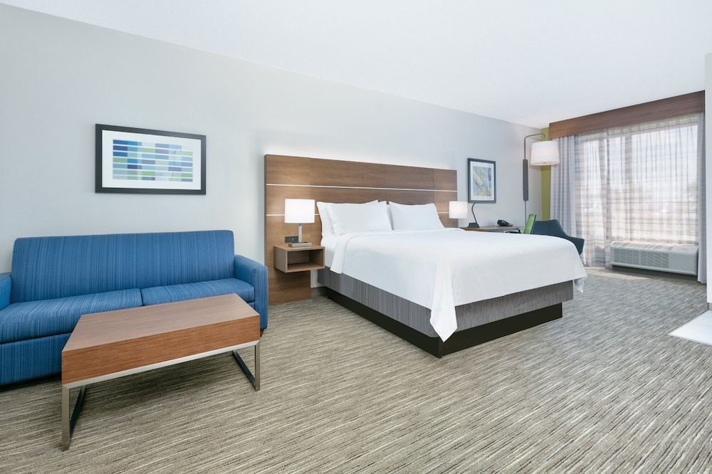 Standard Room, 1 King Bed with Sofa bed