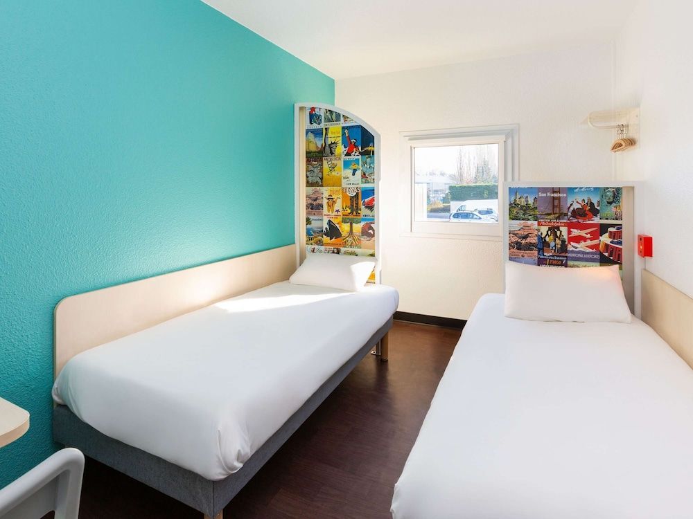 Room, 1 Double Bed (Side Car)