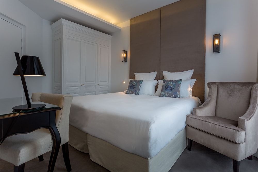 undefined Hôtel La Comtesse 8