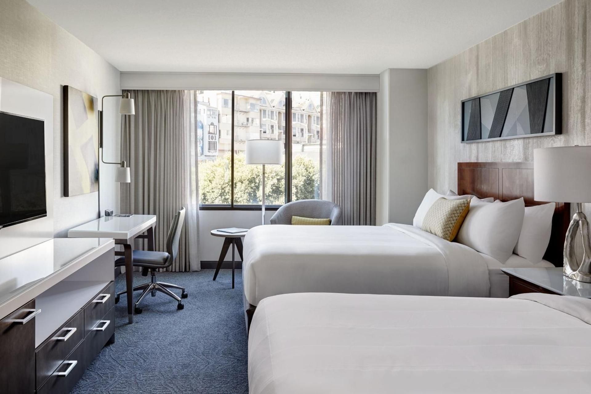 Queen Room with Two Queen Beds - Hearing Accessible