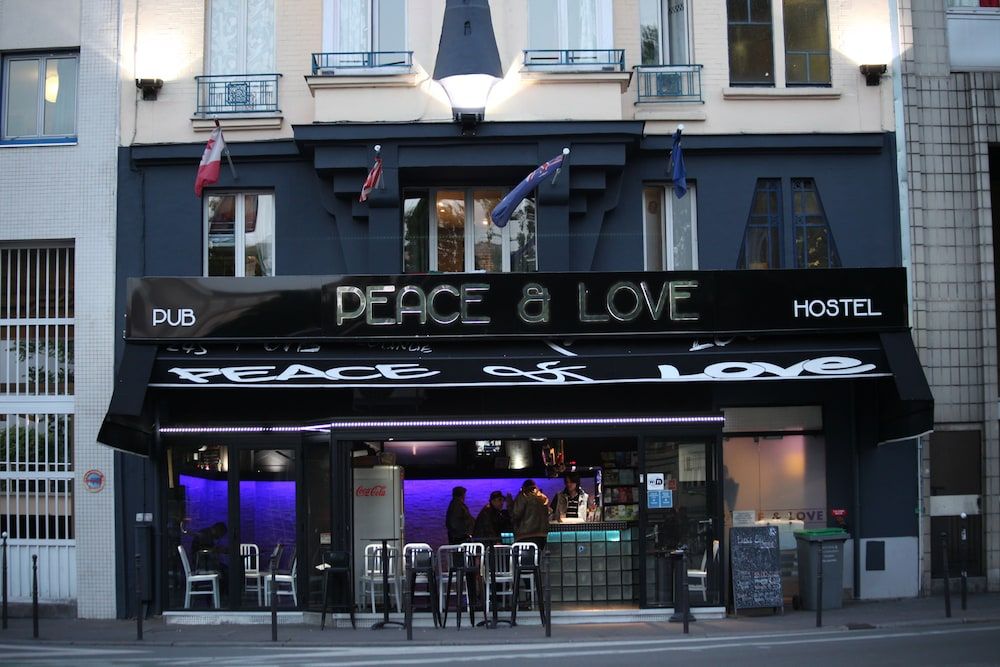 undefined Peace & Love - Hostel 3
